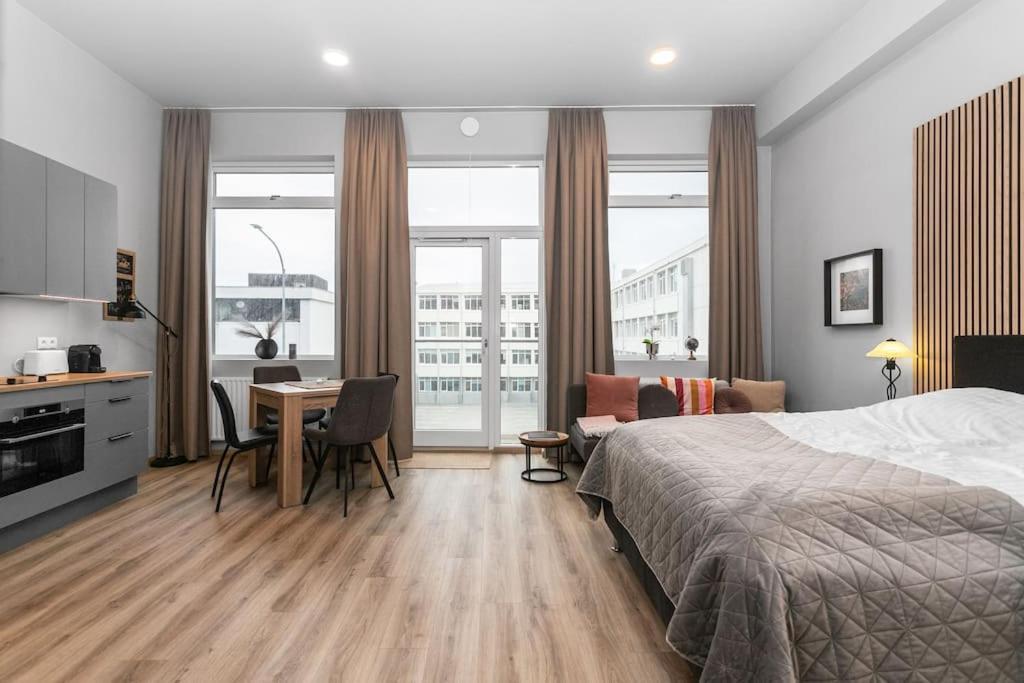 Charming Studio Apartment Рейкьявик Экстерьер фото